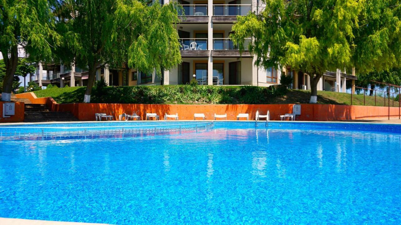 Морски Апартаменти Джулай Морнинг - July Morning Sea View Apartments Kavarna Exterior photo