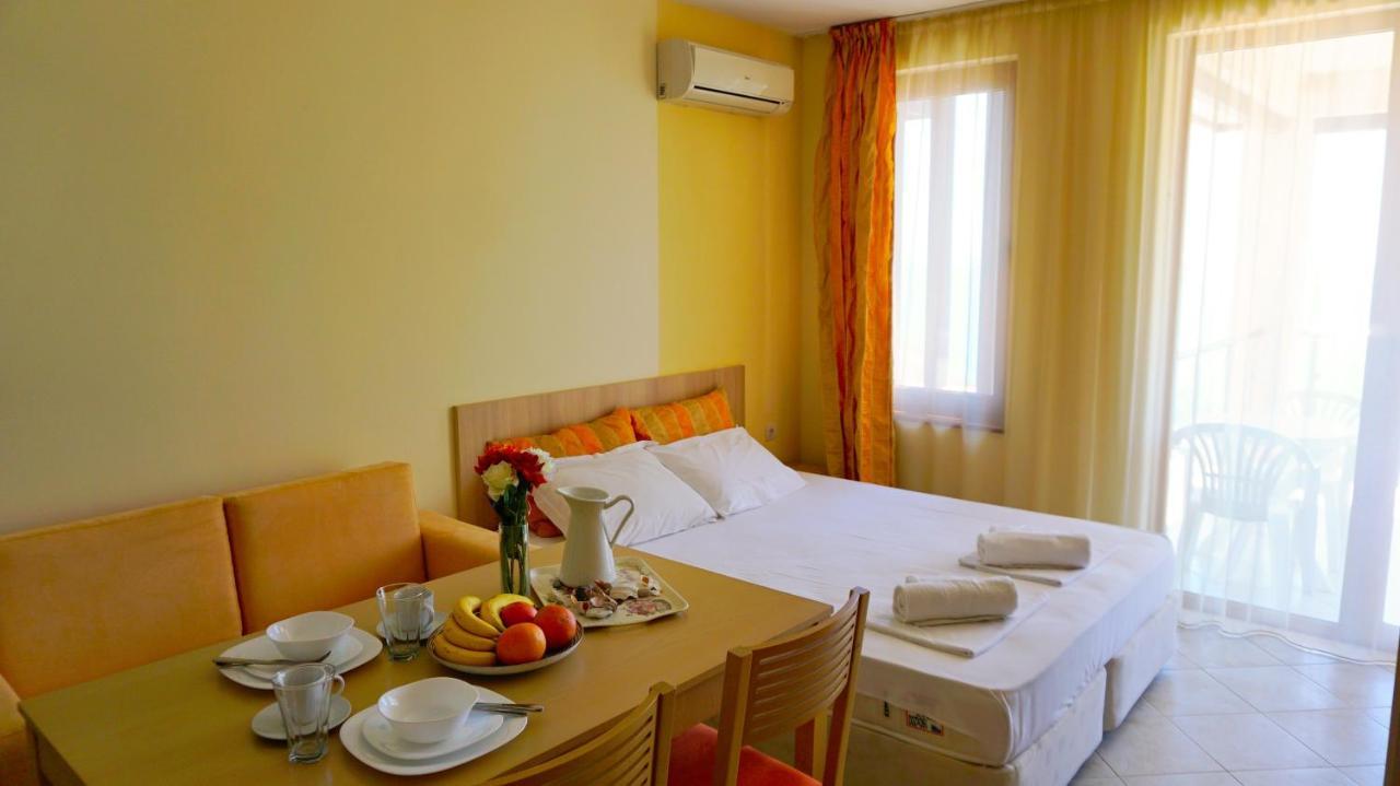 Морски Апартаменти Джулай Морнинг - July Morning Sea View Apartments Kavarna Exterior photo