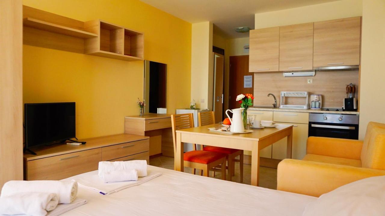 Морски Апартаменти Джулай Морнинг - July Morning Sea View Apartments Kavarna Exterior photo