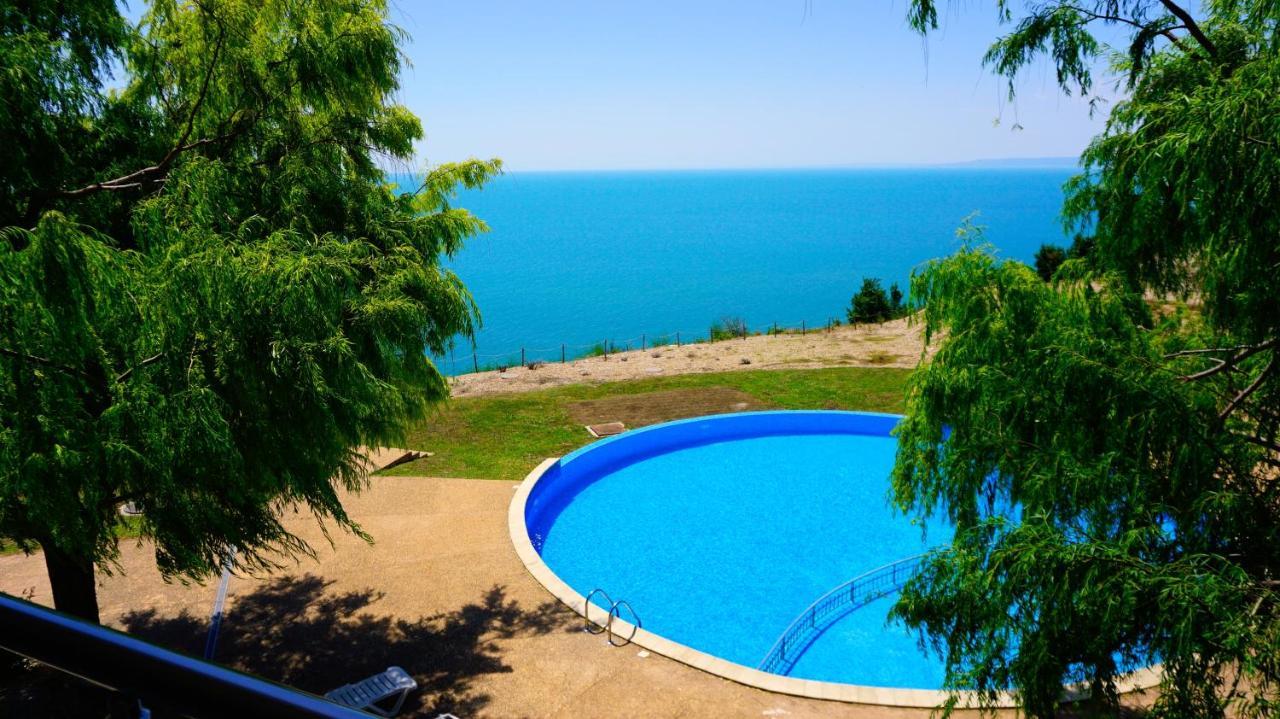 Морски Апартаменти Джулай Морнинг - July Morning Sea View Apartments Kavarna Exterior photo