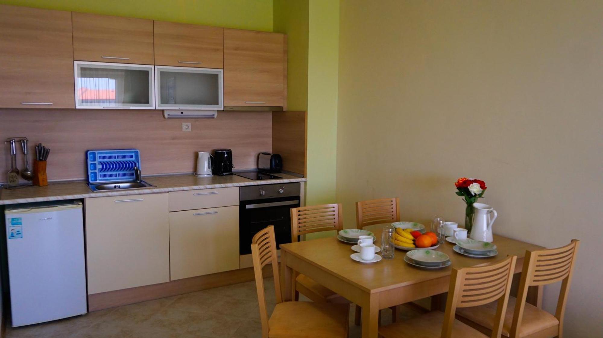 Морски Апартаменти Джулай Морнинг - July Morning Sea View Apartments Kavarna Room photo